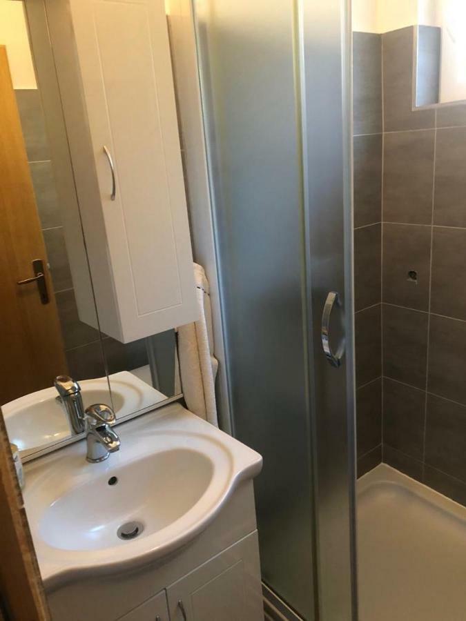 Apartmani Mihaljevic Подгора Экстерьер фото